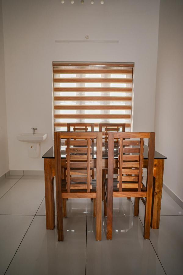 Shimano Square Guest House Varkala Ngoại thất bức ảnh